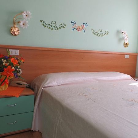 Locanda Ridevert Hotel Tione di Trento Szoba fotó