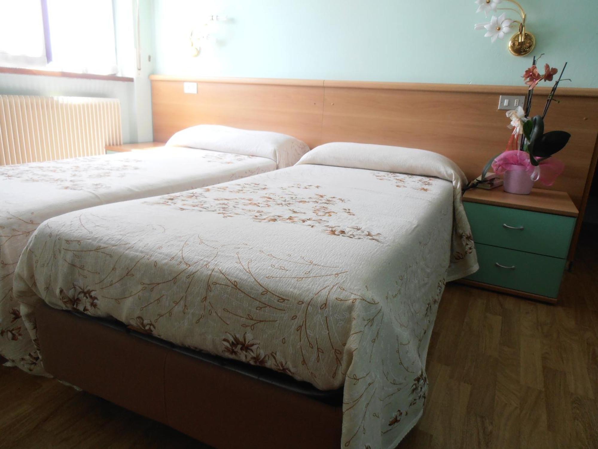 Locanda Ridevert Hotel Tione di Trento Szoba fotó